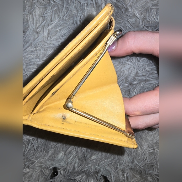 Celine Vintage Kiss Lock Wallet (EUC)(READ DESCRIPTION) - Picture 6 of 9